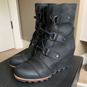 Sorel Joan of Arctic Wedge Boot Black size 8